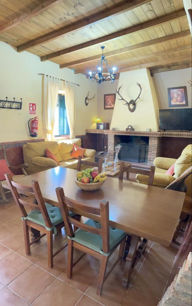 Casa Rural La Dehesilla Cazalla de la Sierra Exterior photo